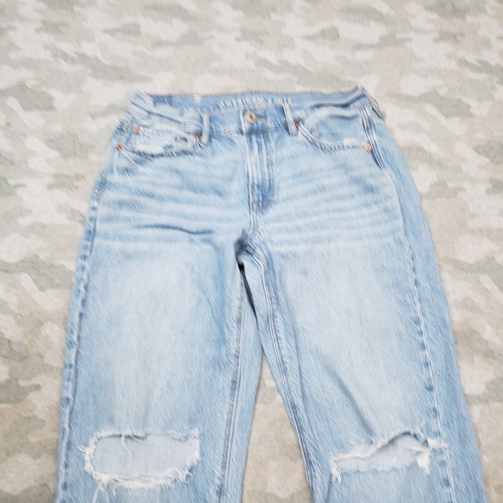 American Eagle Jeans Womens 10 Blue 90's Straight Distressed Denim Light Wash - Picture 2 of 12